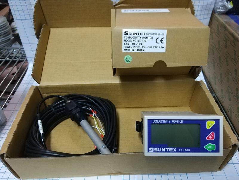 Máy đo độ dẫn điện Suntex EC-410